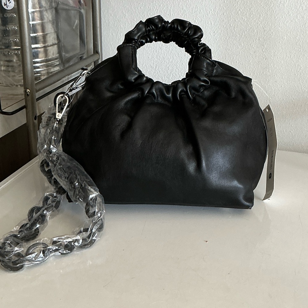 Macys LIKE DREAMS Randall Crossbody Statement Piece Magnetic Closure Black NEW
